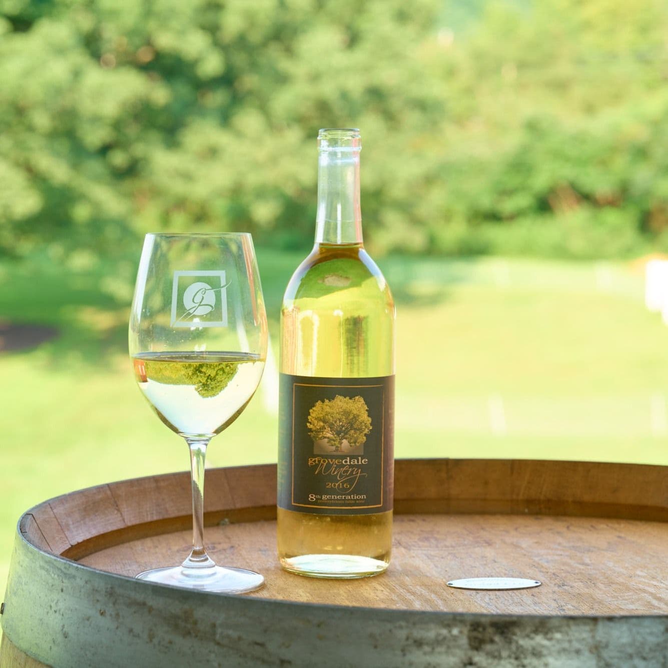 Grovedale Winery color logo