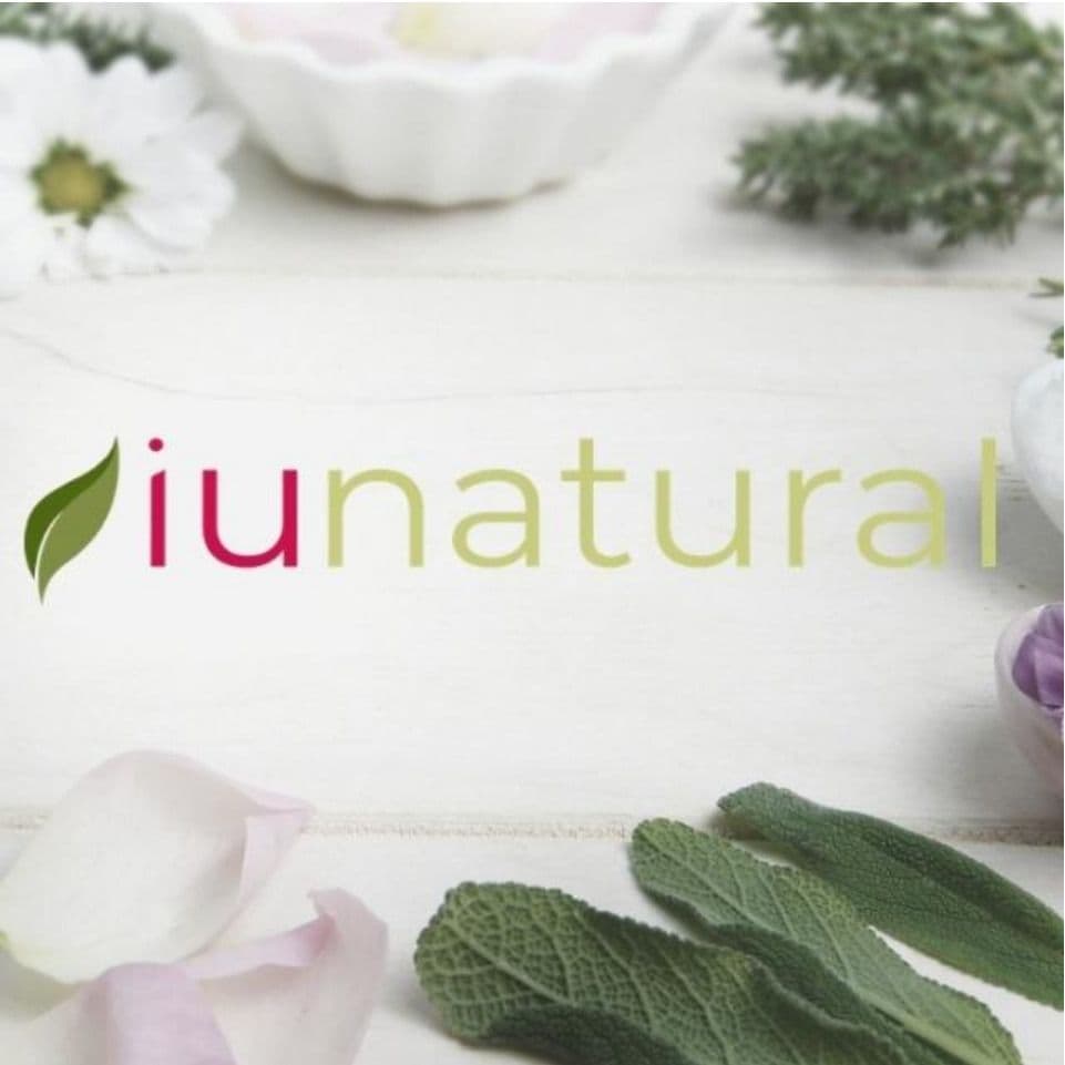 Iunatural color logo