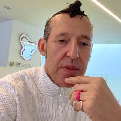Karim Rashid color logo