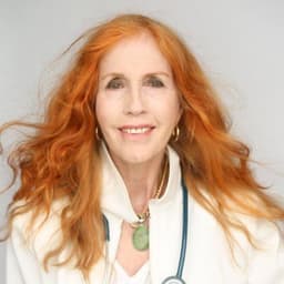 Dr Sandra Cabot