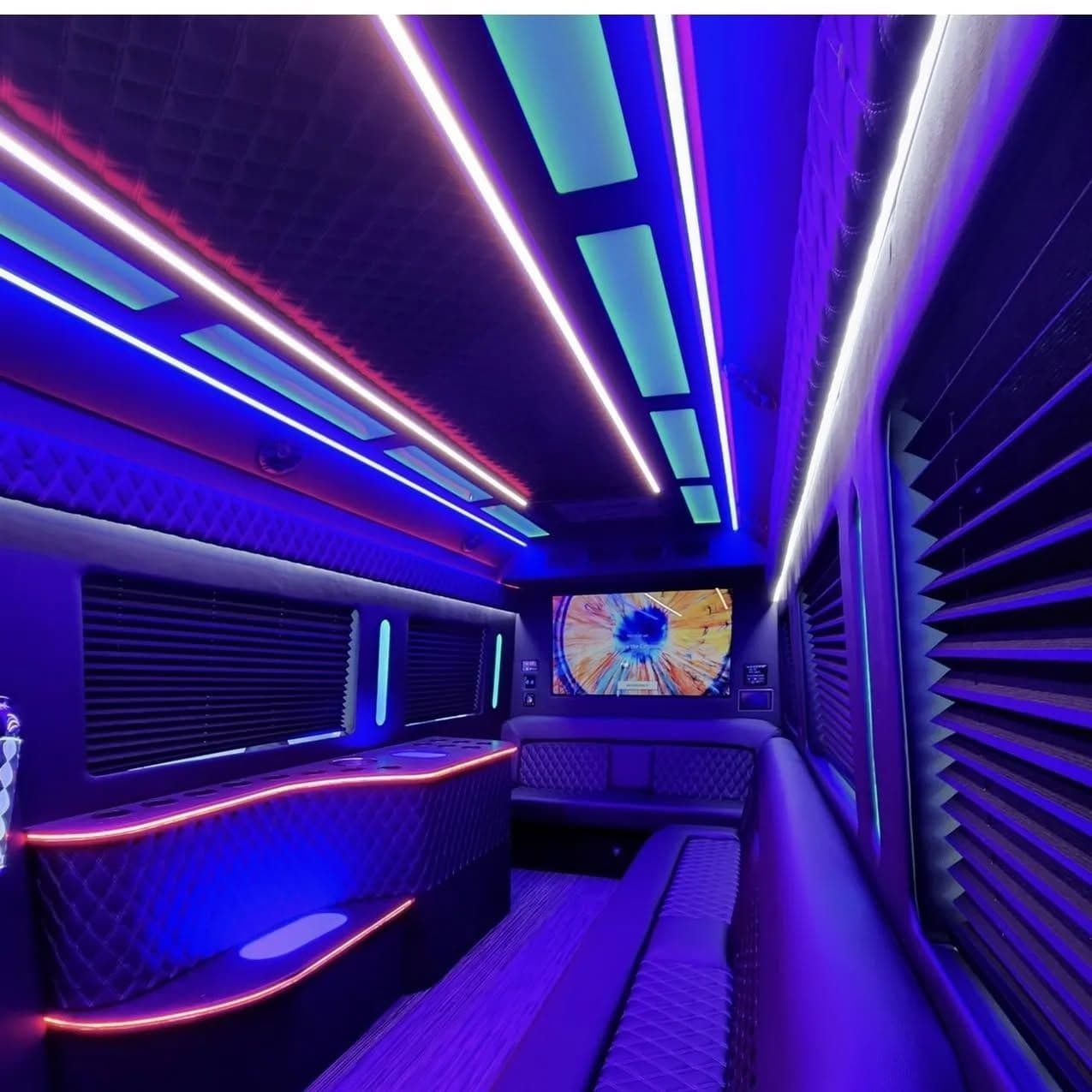 Mansion’s Luxury Car Service color logo