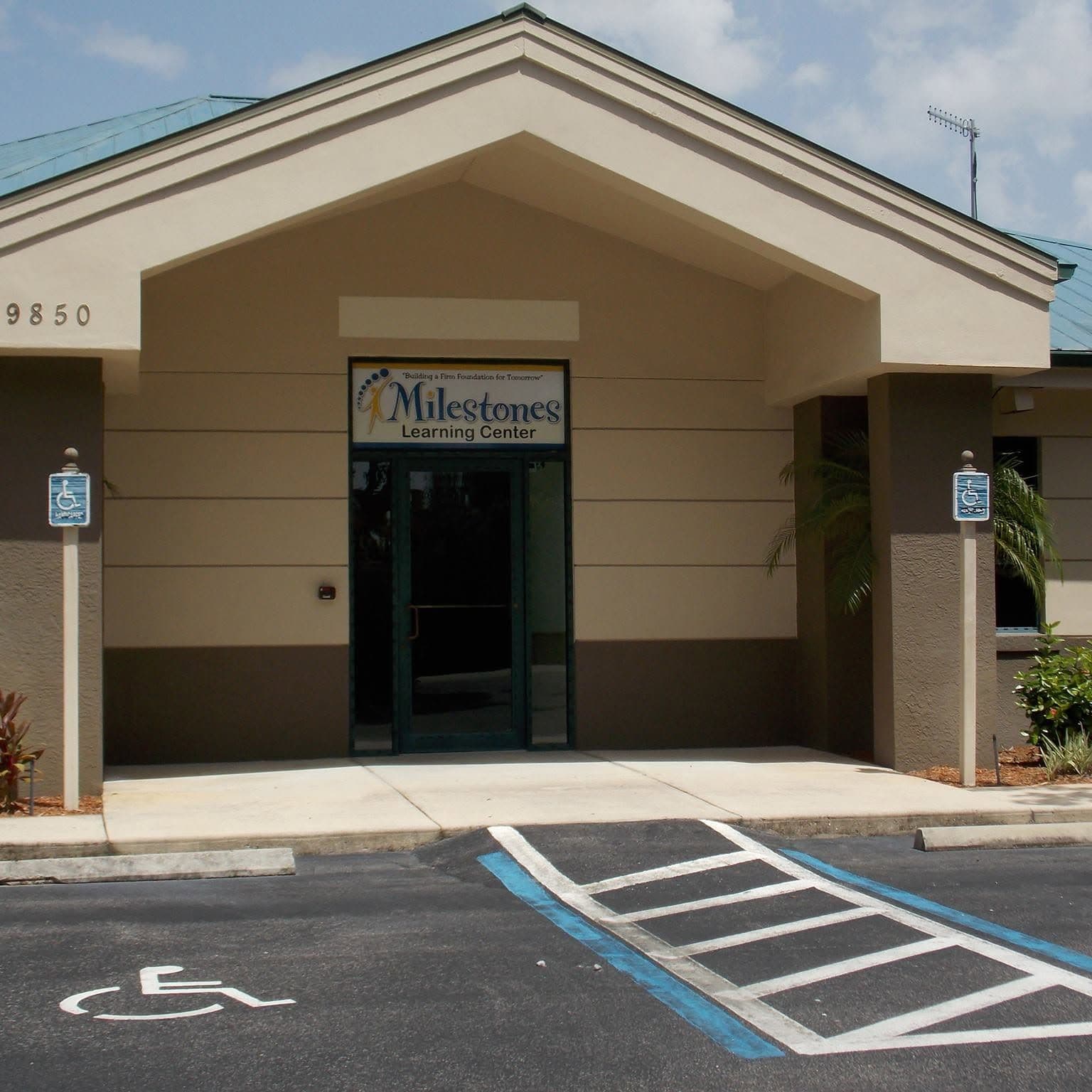 Milestones Learning Center color logo