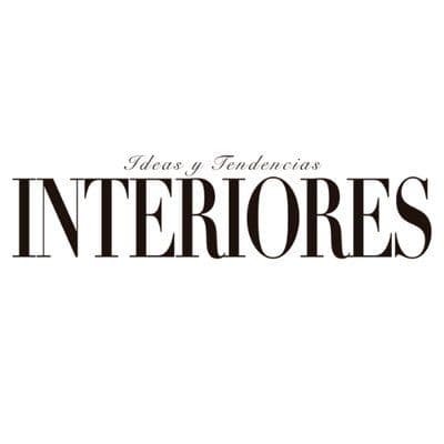 Revista Interiores color logo